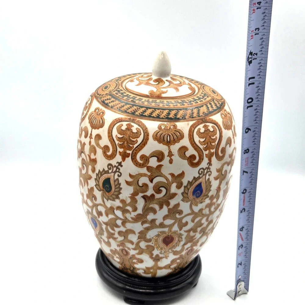 Arabesque Urn with Stand Gold Chinoiserie‎ & White Oriental Jar  10.5
